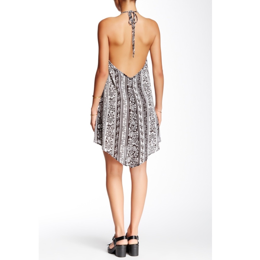 Patterned Halter Dress - Picture 2 of 4